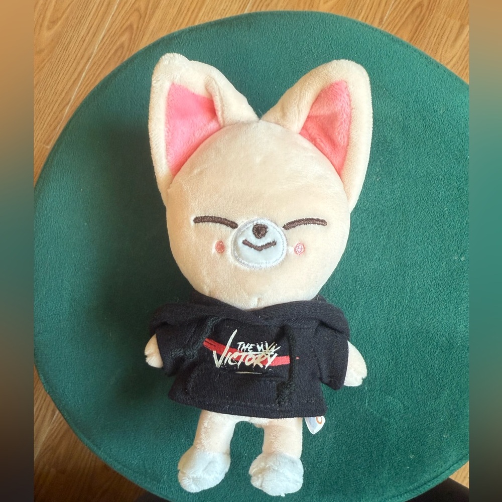 FoxI.Ny. ~ SKZOO Victory Mini Plush